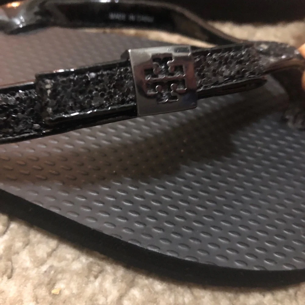 Tory Burch Black Patent Jelly Bow Flip Sandals( Sparkles)Size 7Great conditions